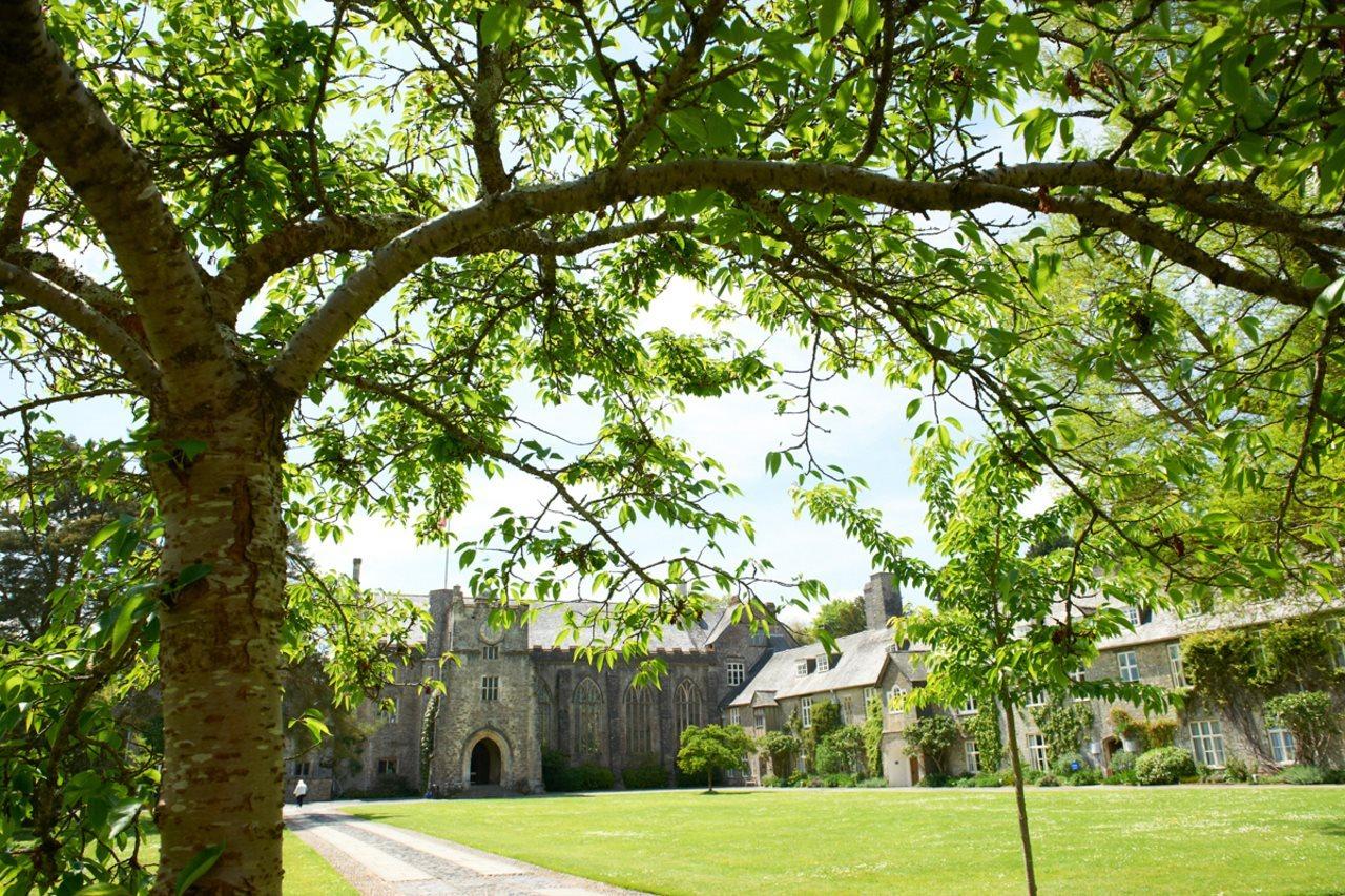 Dartington Hall Totnes Exteriör bild